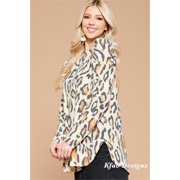 ❤️LAST 1 Animal Print Soft Brushed Puff Sleeve Top - Picture 4 of 4